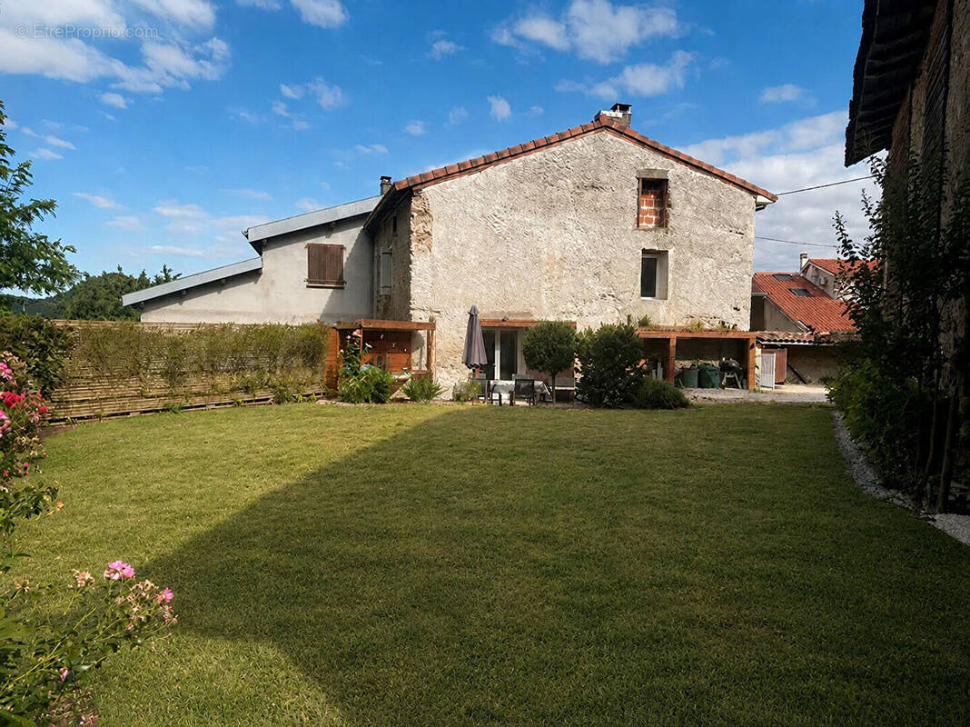 Maison à SAINT-JEAN-DE-VERGES