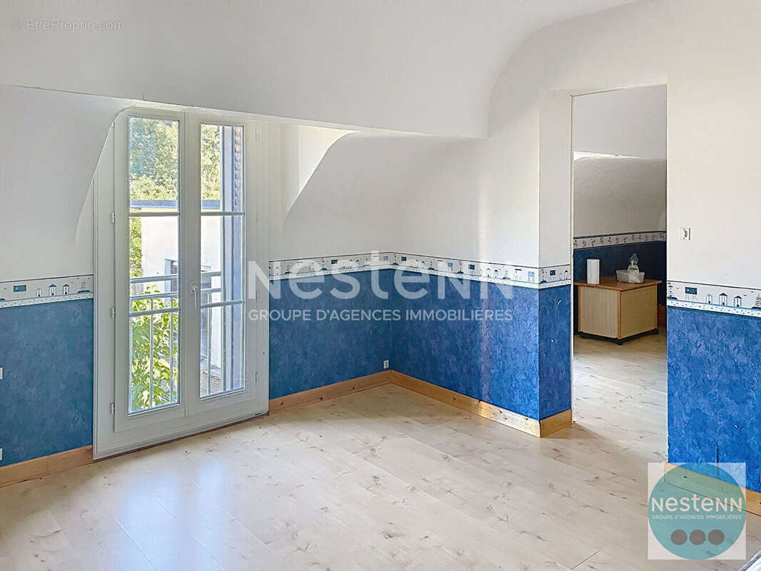 Coup de coeur à contres - maison rénovée, sans vis-à-vis, 4 chambres et beaux espaces de vie ! - photo 13
