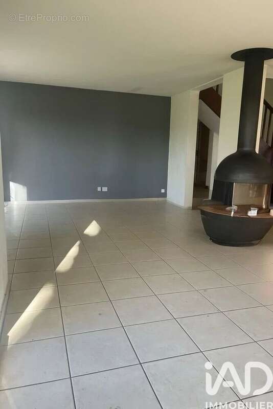 Photo 5 - Maison à JUILLAN