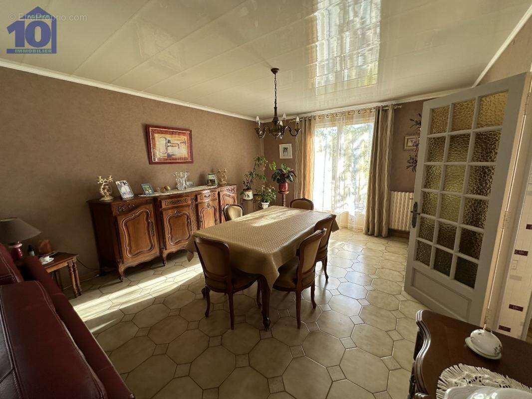 Maison à LIGNAN-SUR-ORB