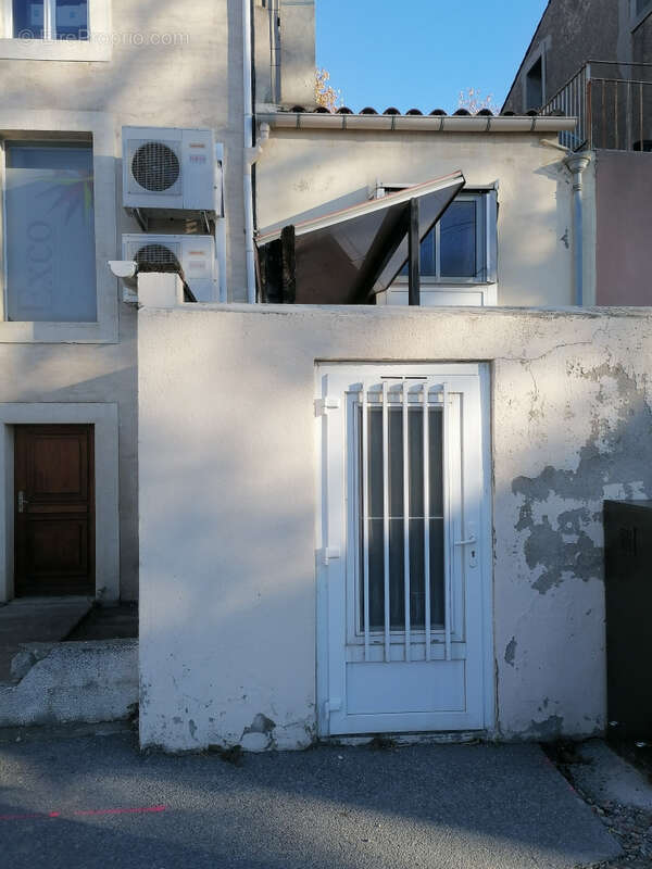 Immeuble à rénover au centre ville de Lézignan Corbières - photo 2