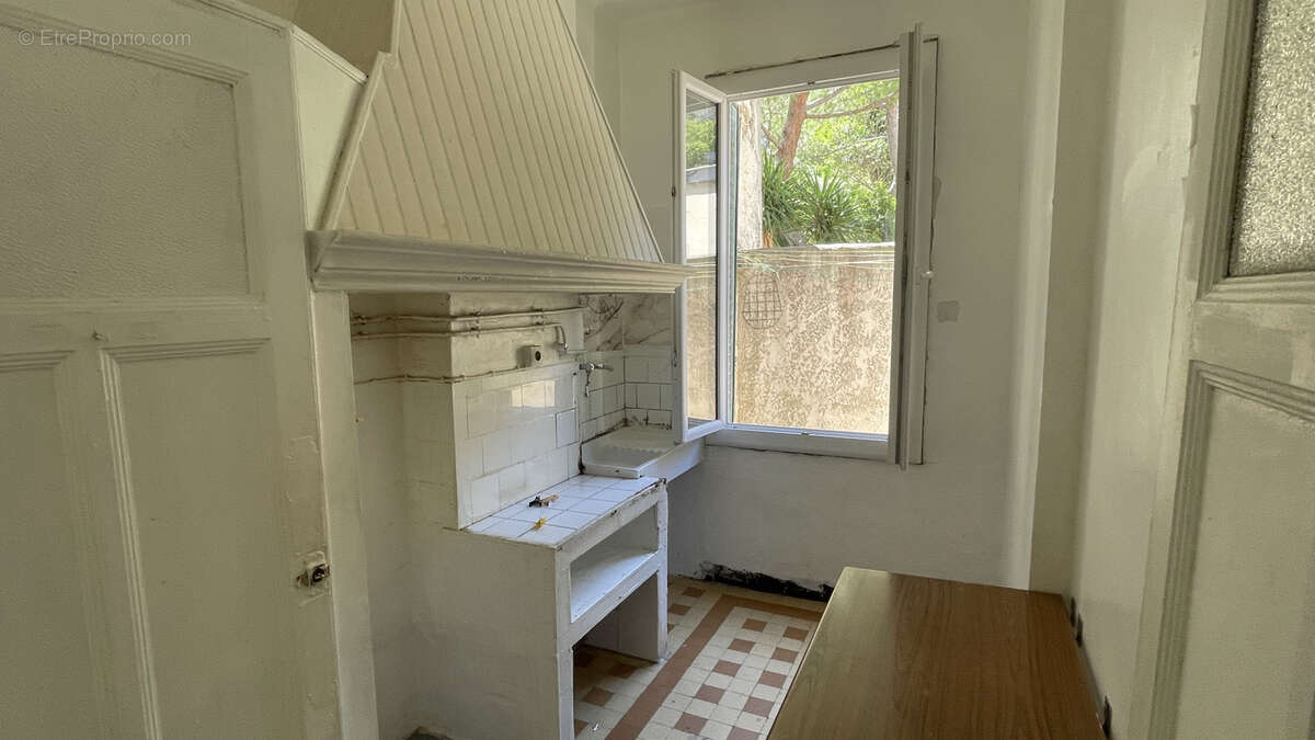 Appartement à MARSEILLE-6E