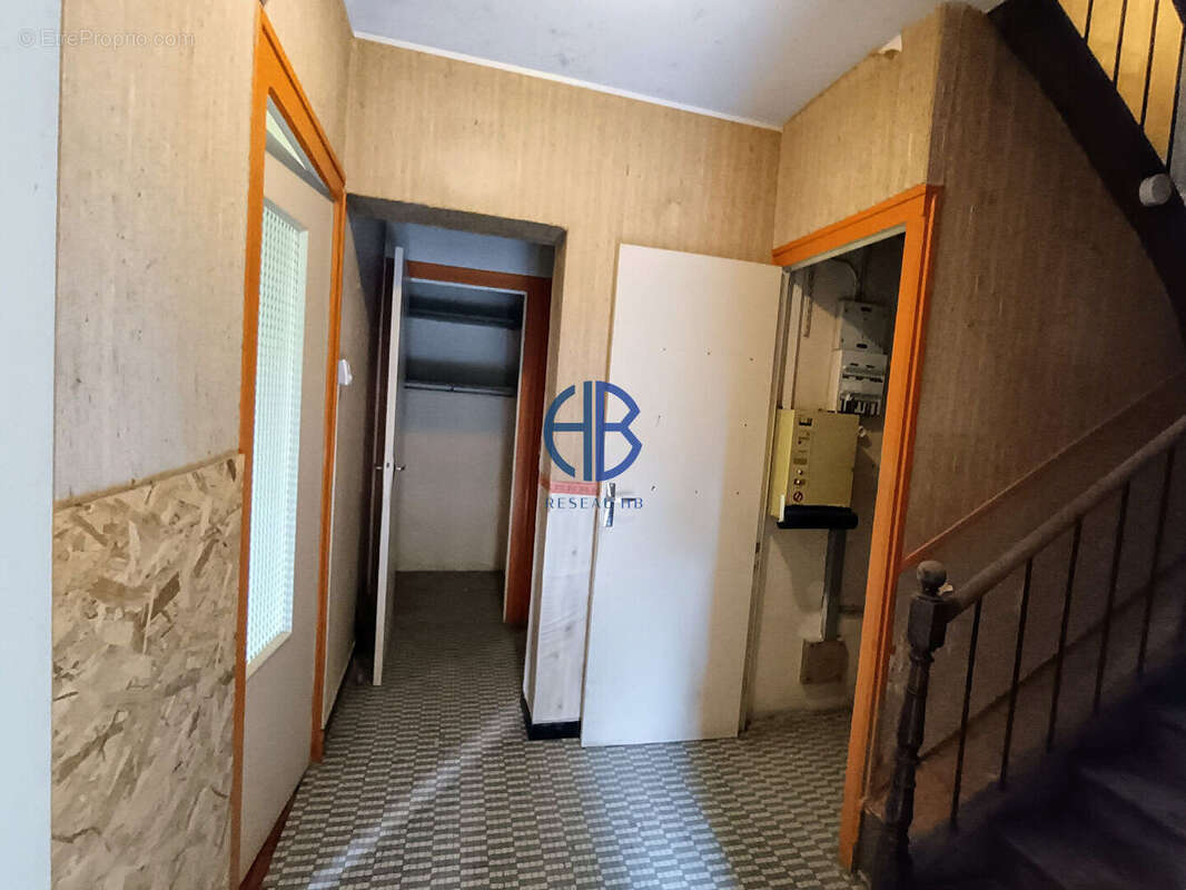 Maison à VIRIEU-LE-GRAND