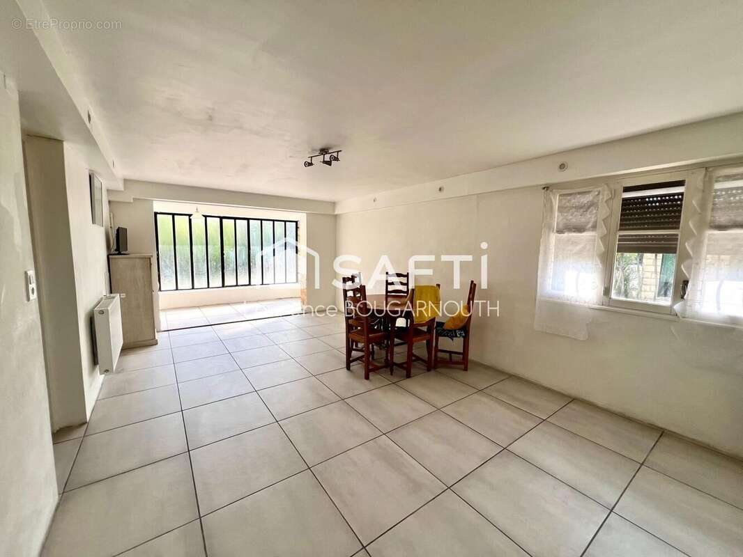 Photo 9 - Maison à ROQUEMAURE