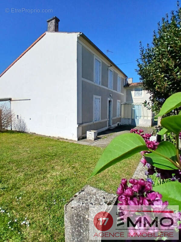 Maison à BORDS