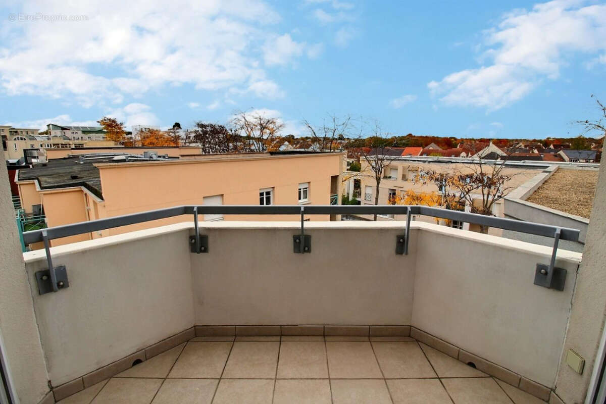 Appartement à MONTIGNY-LE-BRETONNEUX