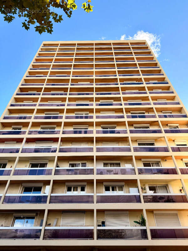 Appartement à MARSEILLE-7E