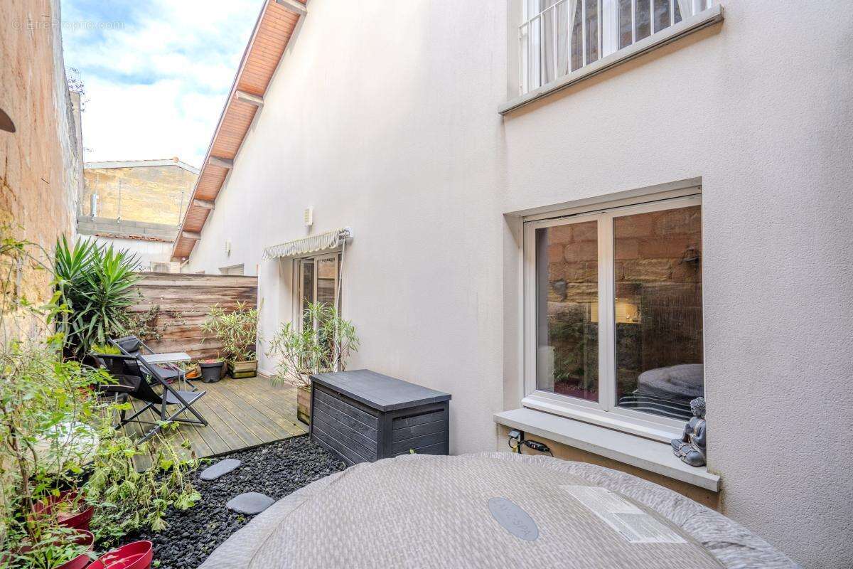Appartement à BORDEAUX