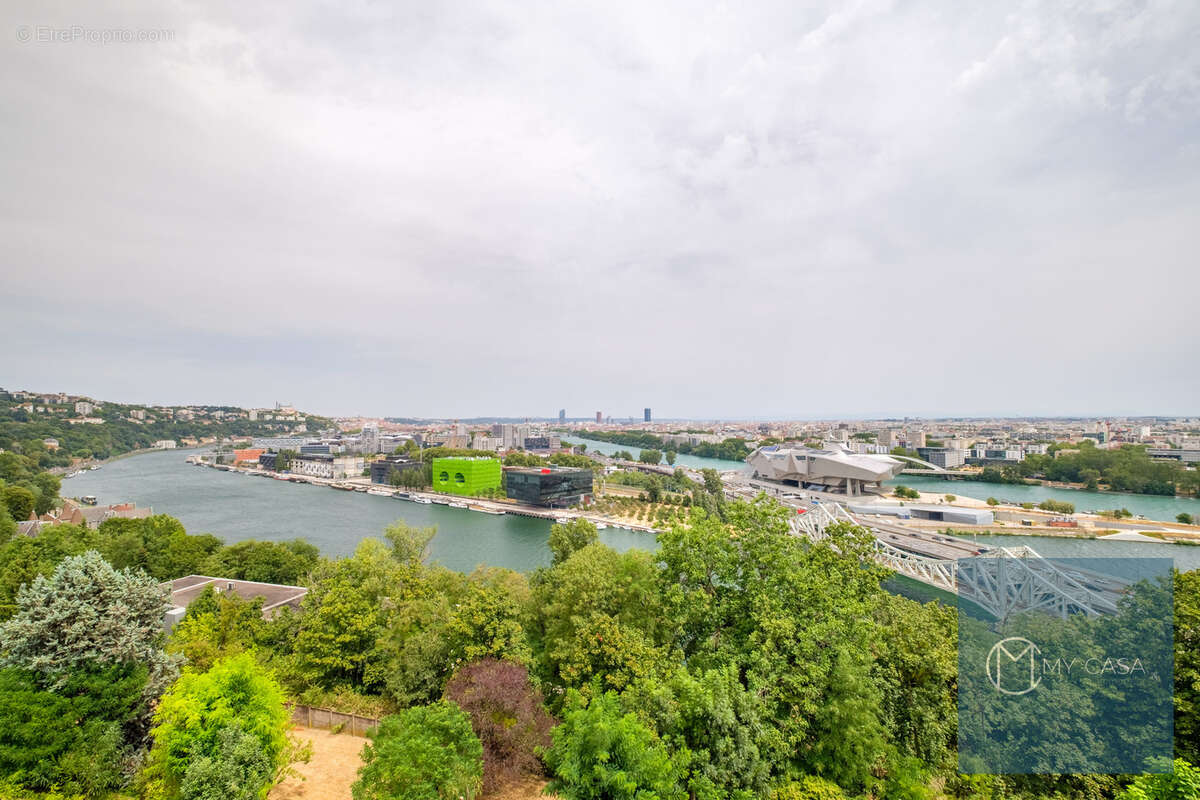 T3 bis de 71 m2 avec vue panoramique sur Lyon - photo 5