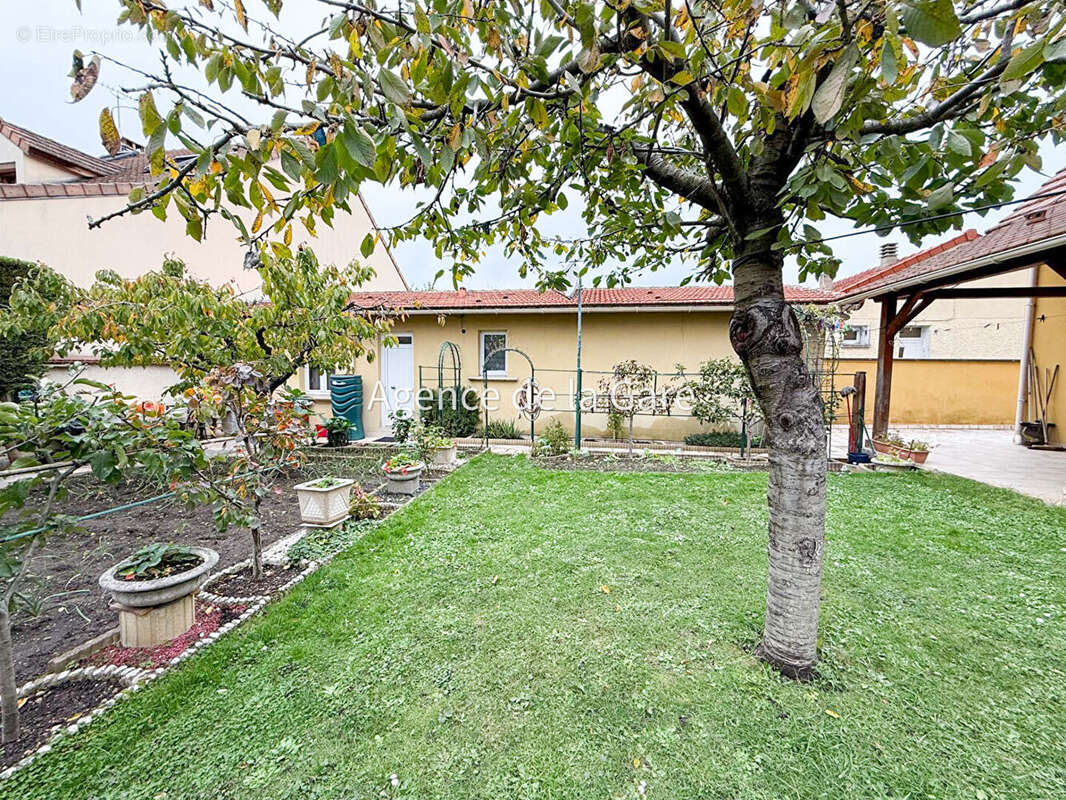 Maison à HOUILLES