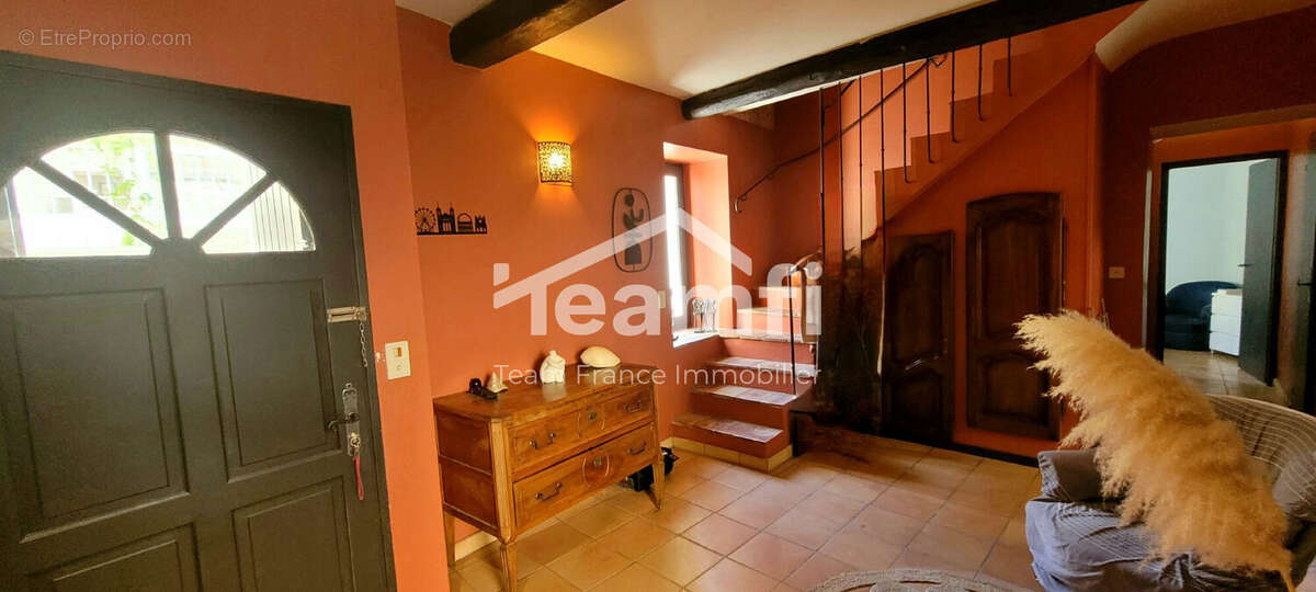 Maison à COLLORGUES