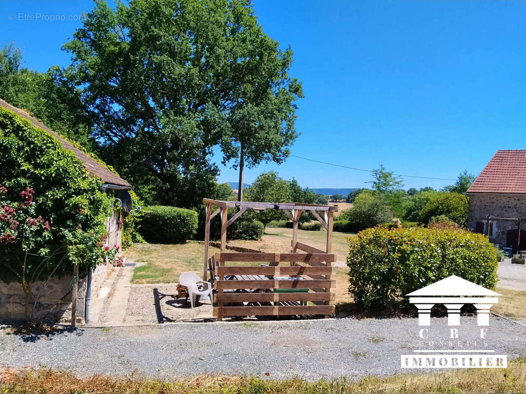 Maison 332 m² à Thil-Sur-Arroux  - photo 5