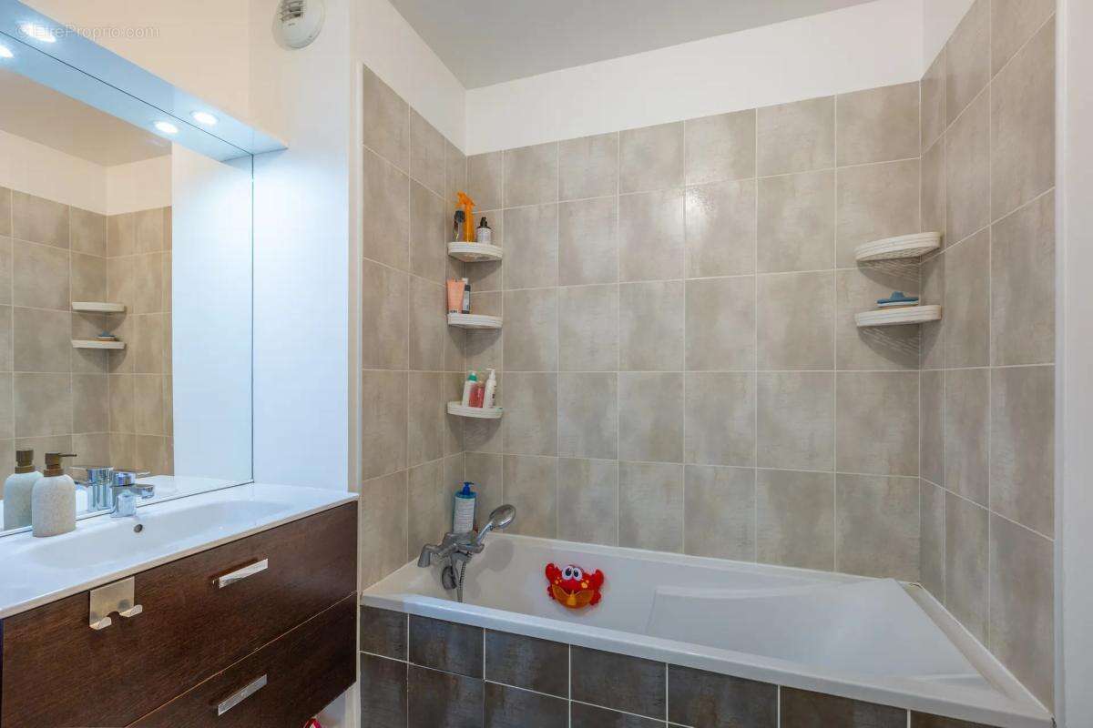 Appartement à VAULX-EN-VELIN