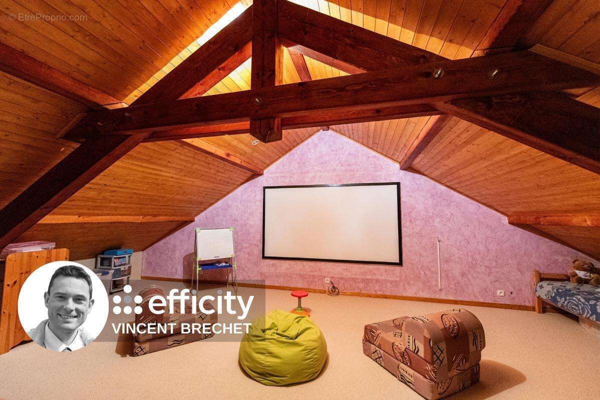 Maison à CRUSEILLES