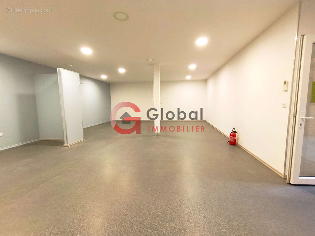 Commerce à FONTENAY