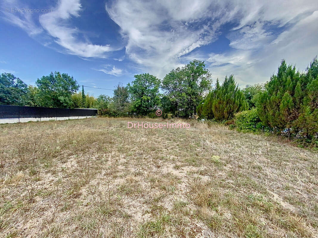 Terrain à BRIE