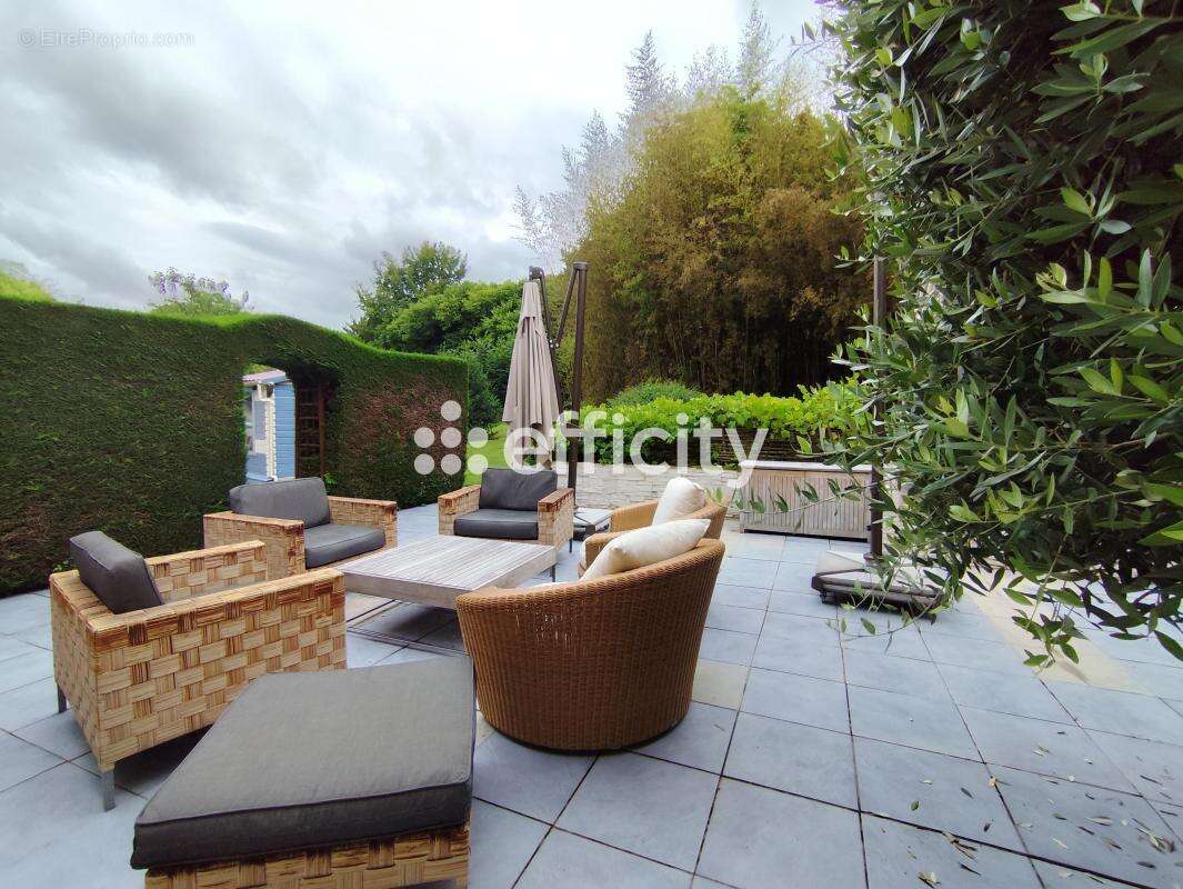 Maison à SAINTE-GAUBURGE-SAINTE-COLOMBE