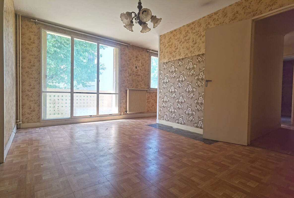 Appartement à ROSNY-SOUS-BOIS