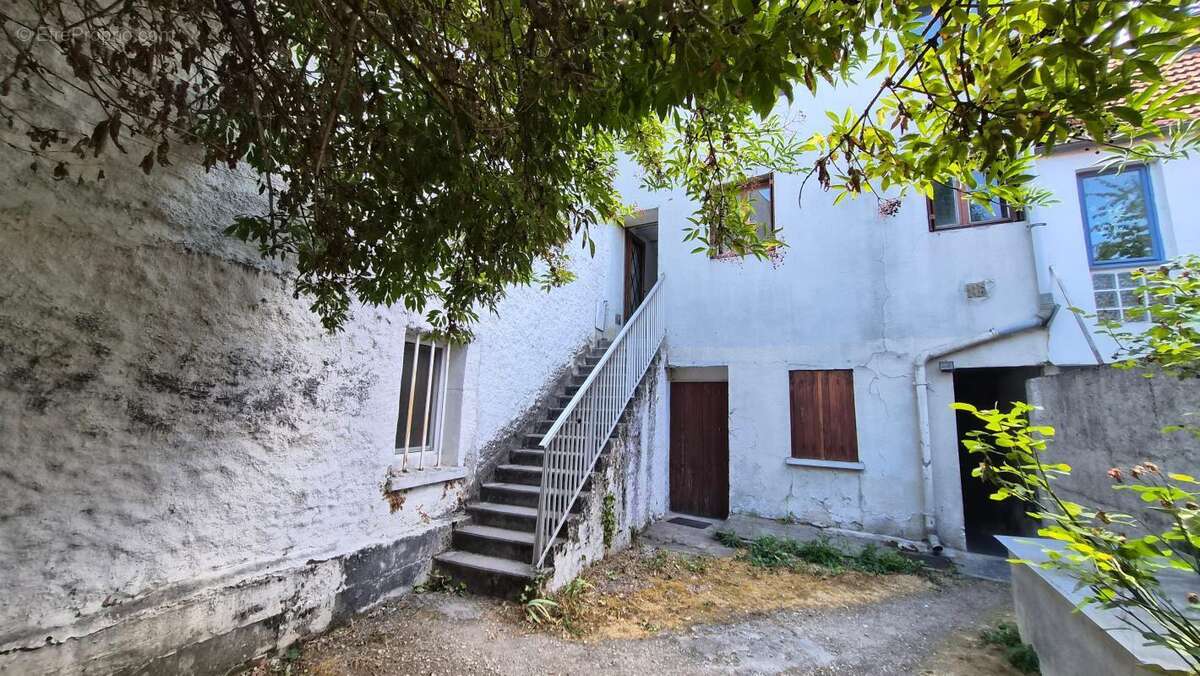 ARPAJON, centre, petite copro, T2 36.82 m² en bon état - photo 12