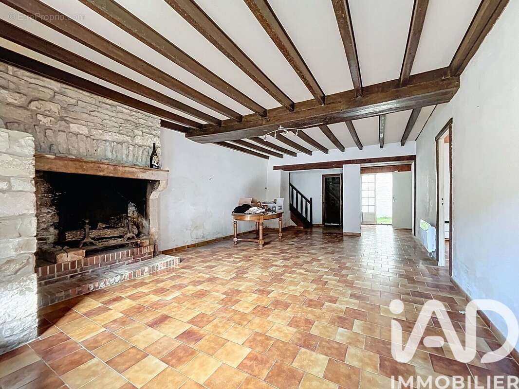 Maison 156 m² à Mailly-La-Ville  - photo 6