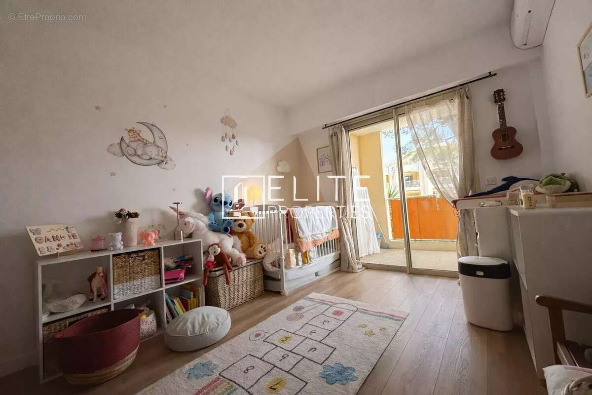 Appartement à LE CANNET