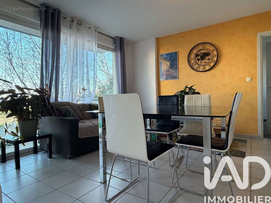 Photo 4 - Appartement à LUC-LA-PRIMAUBE