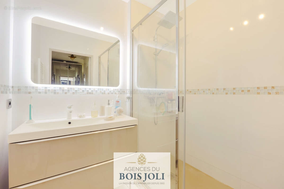 Appartement à ISSY-LES-MOULINEAUX