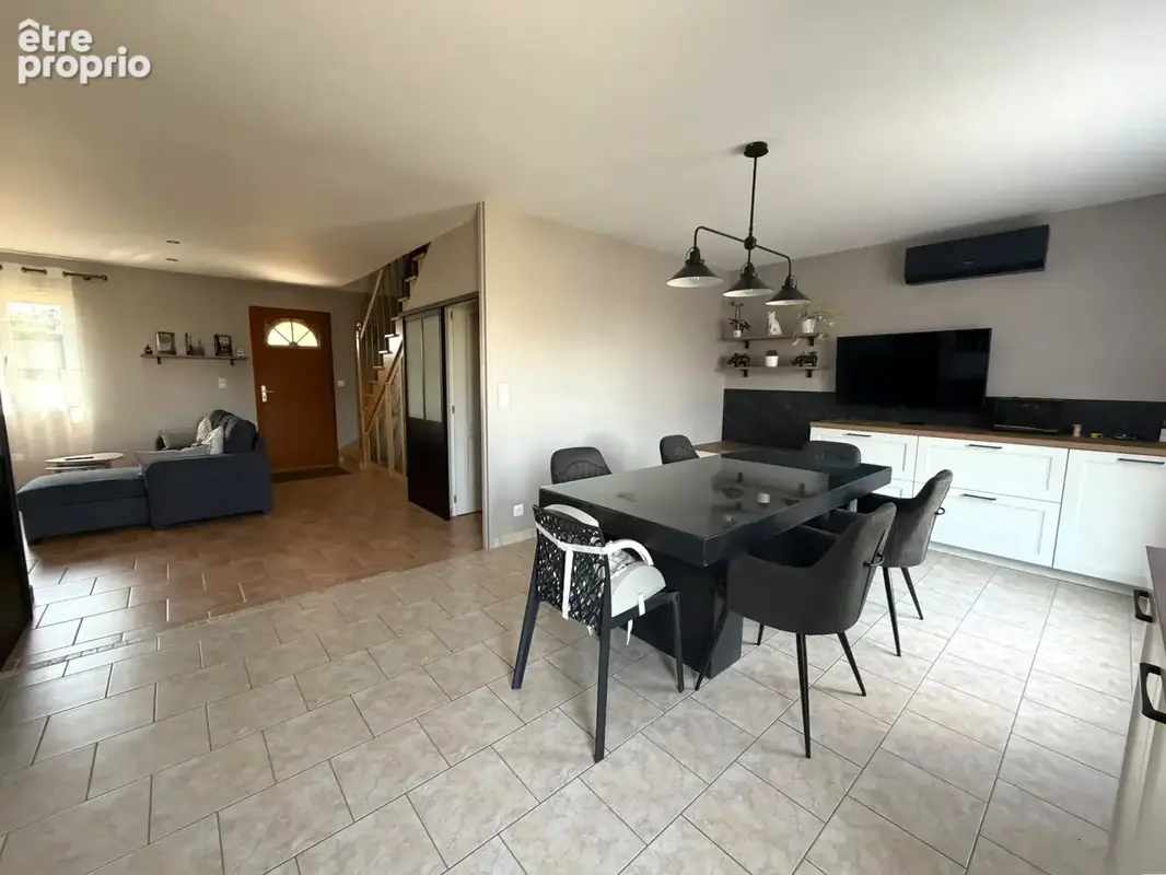 Maison familiale 3 chambres avec double garage   Condé (36100) - photo 9