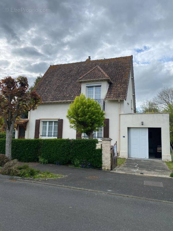Maison à SAINT-CONTEST