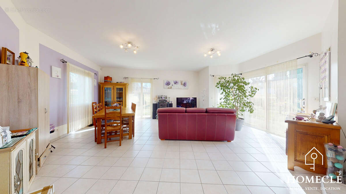 Belle villa d'architecte - 154 m2 - Montceaux - photo 5