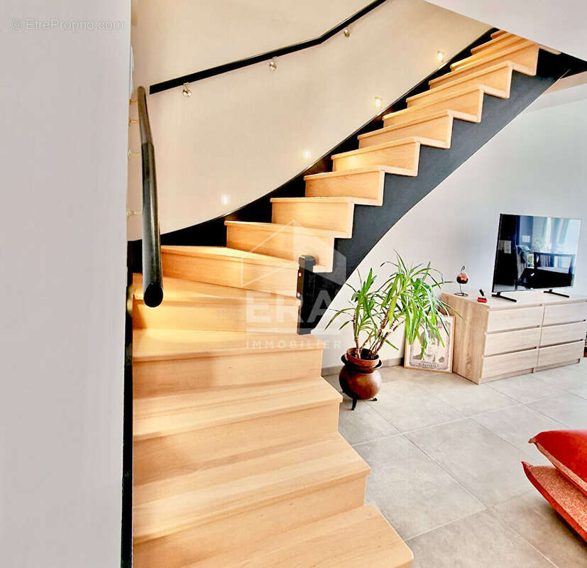 Maison à SAINT-JEAN-DE-LIVERSAY