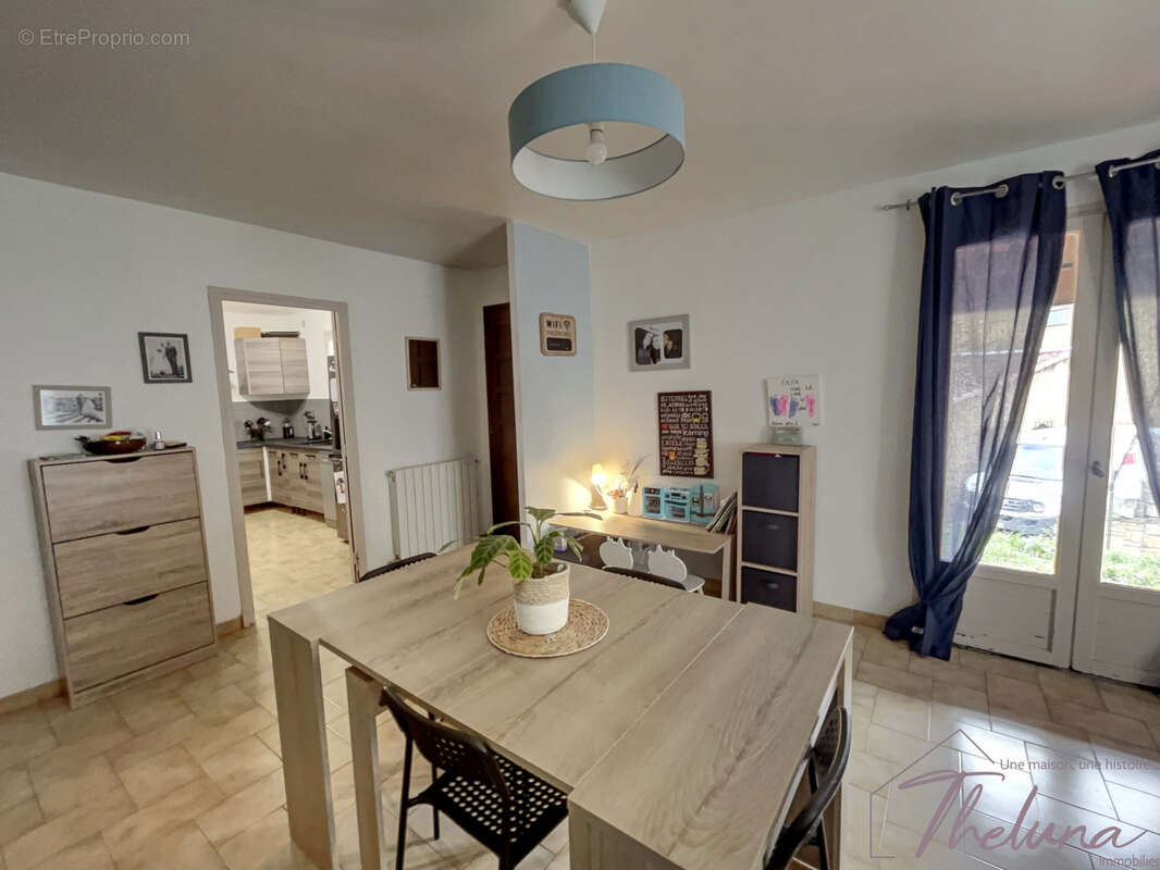 Maison à COMPS