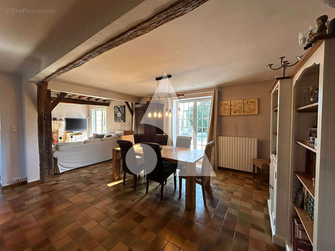 Maison à SAINT-GERMAIN-SOUS-DOUE