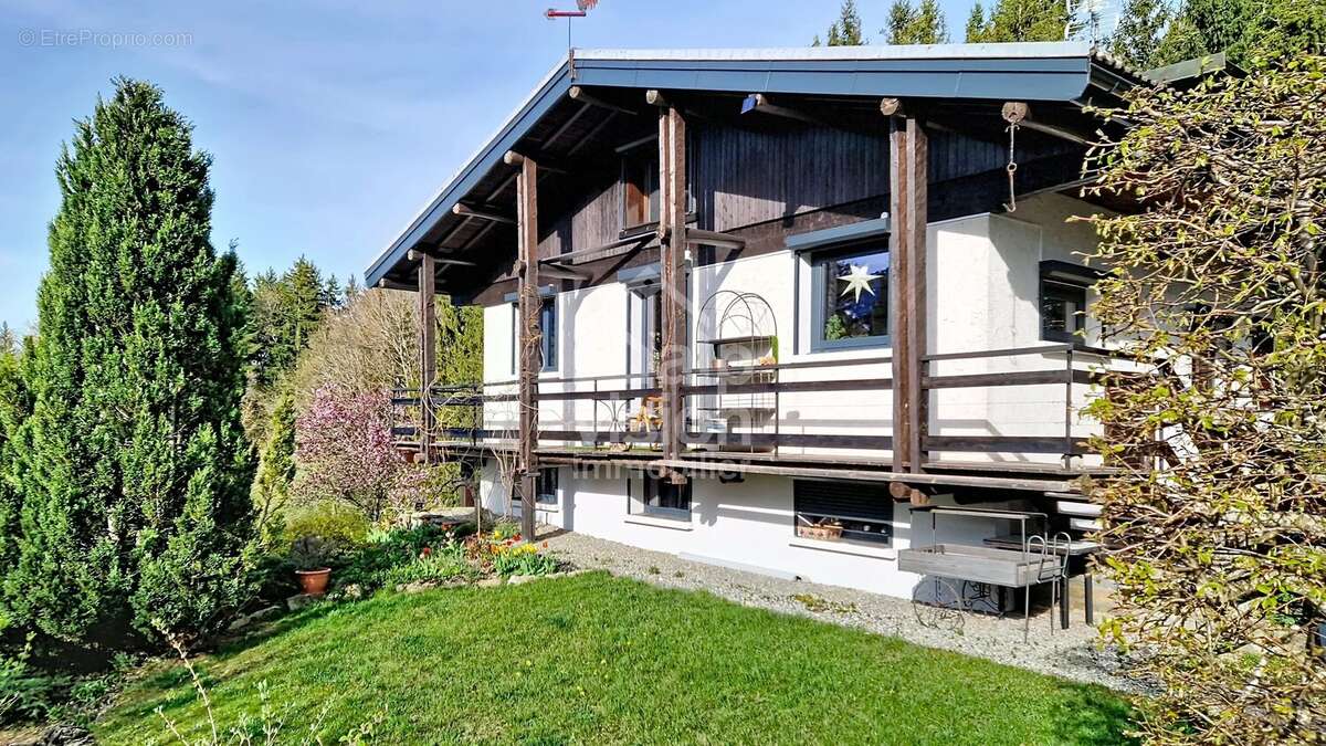 Maison à CHEVENOZ