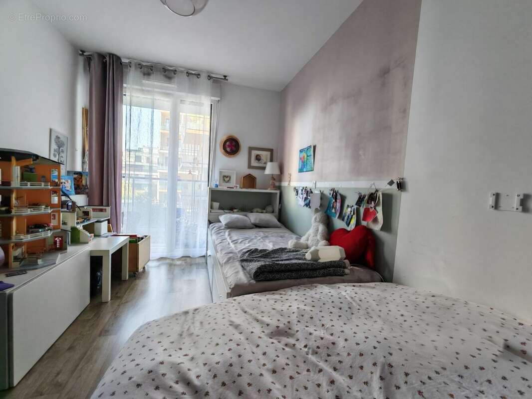 Appartement à GENNEVILLIERS