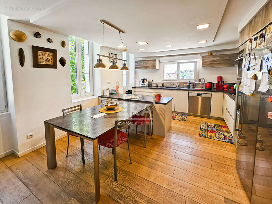 Appartement à SEPTEMES-LES-VALLONS