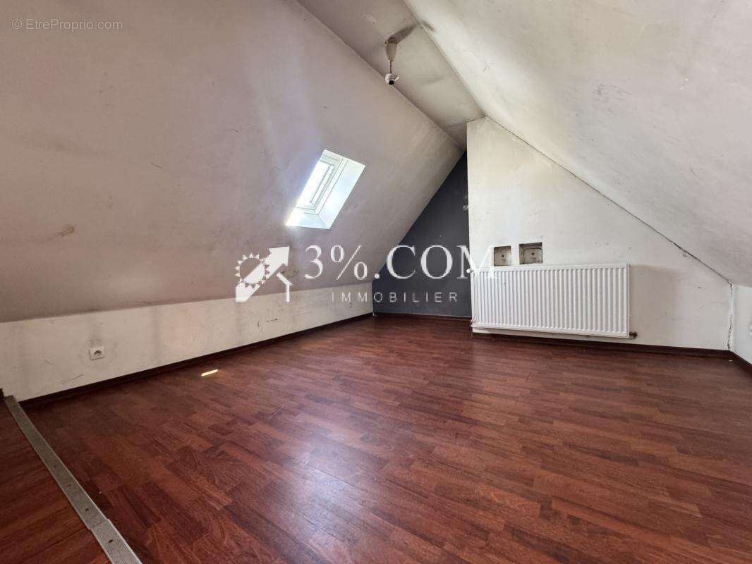 3%COM Grand triplex F5 de  156m2 au sol avec 4 chambres - photo 3