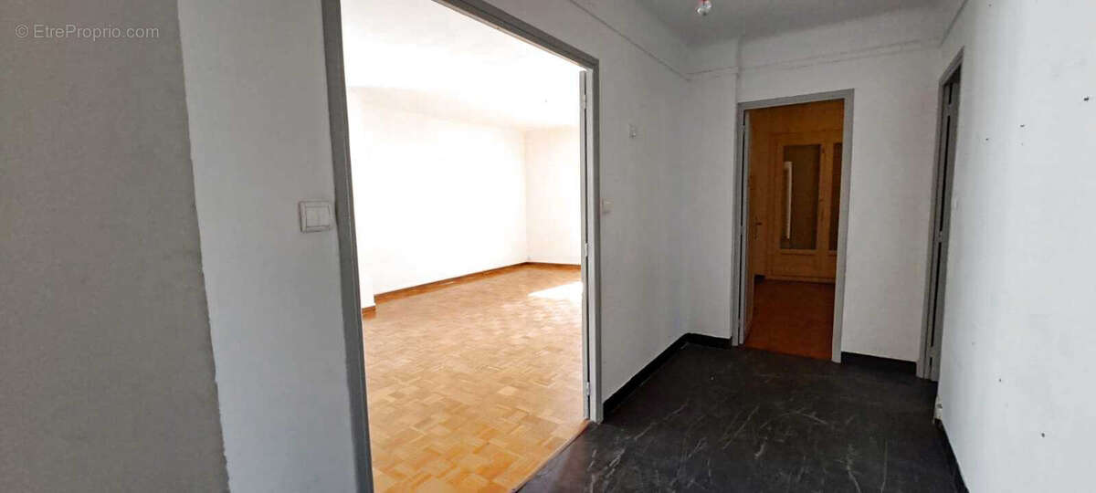 Cave et garage en sous-sol - photo 9