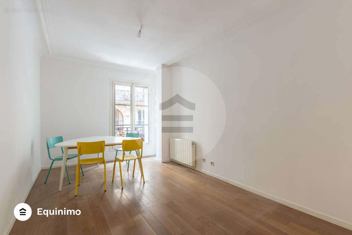 Appartement à PARIS-18E