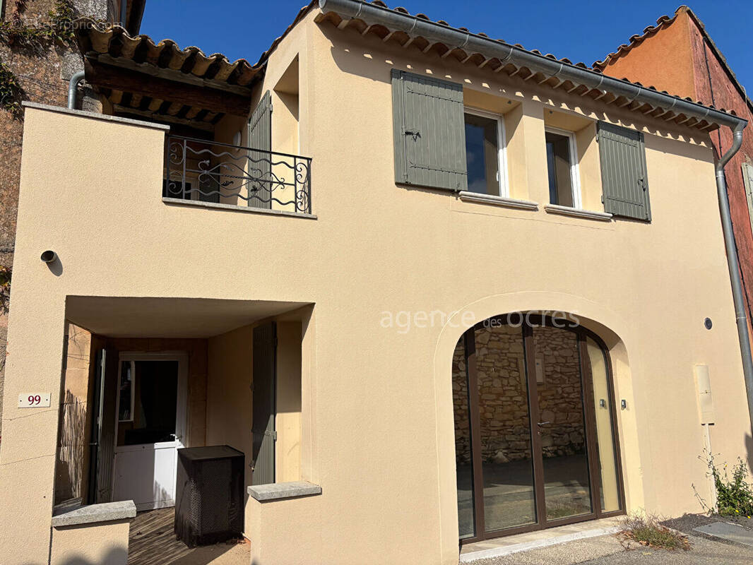 Maison à ROUSSILLON