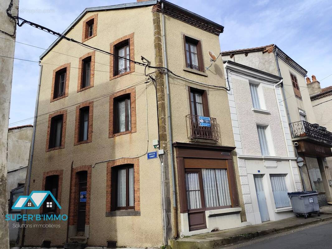 Maison à PAULHAGUET