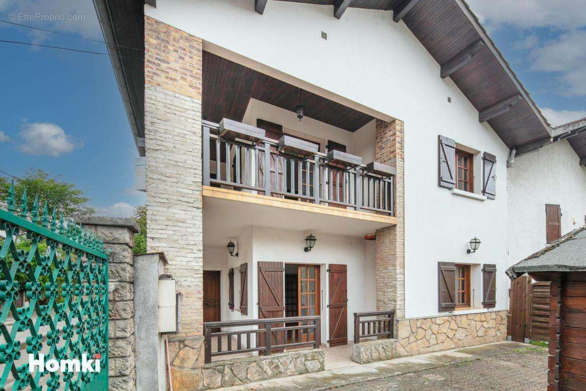 Maison à ECHIROLLES