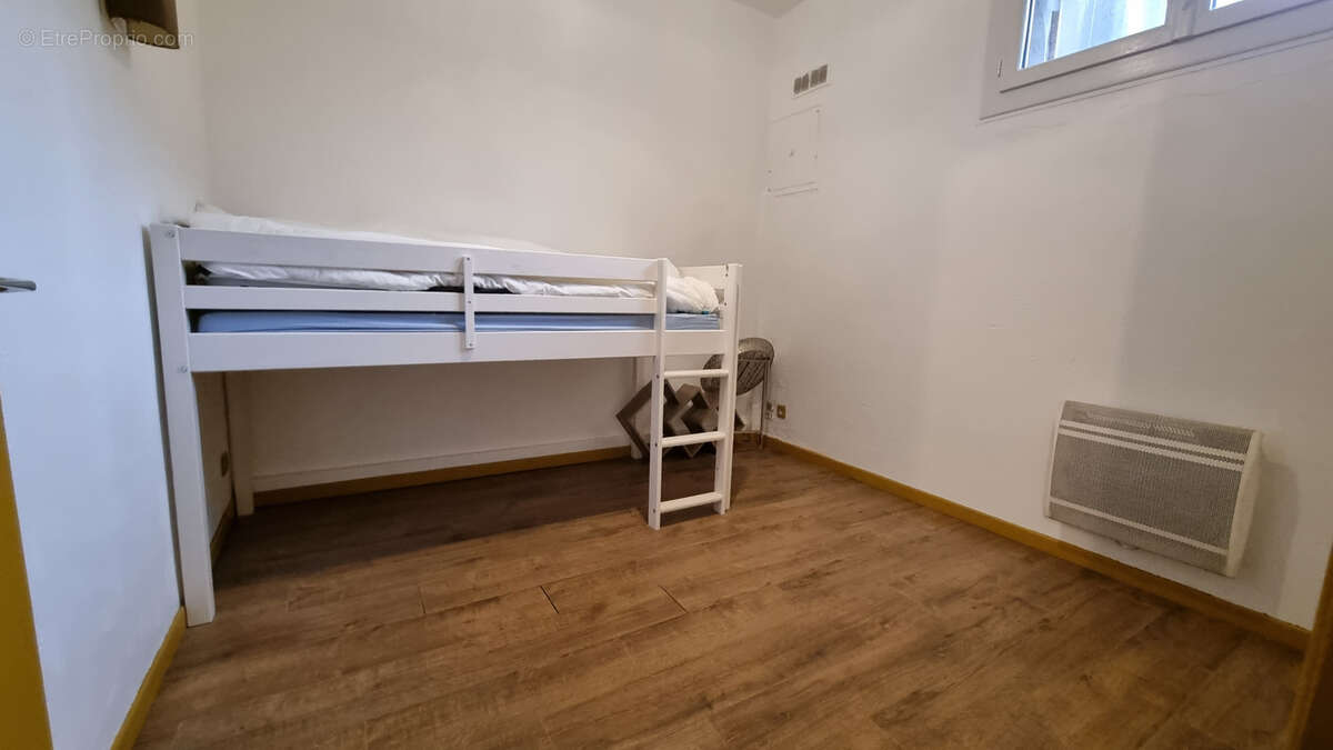 Appartement à LAMALOU-LES-BAINS
