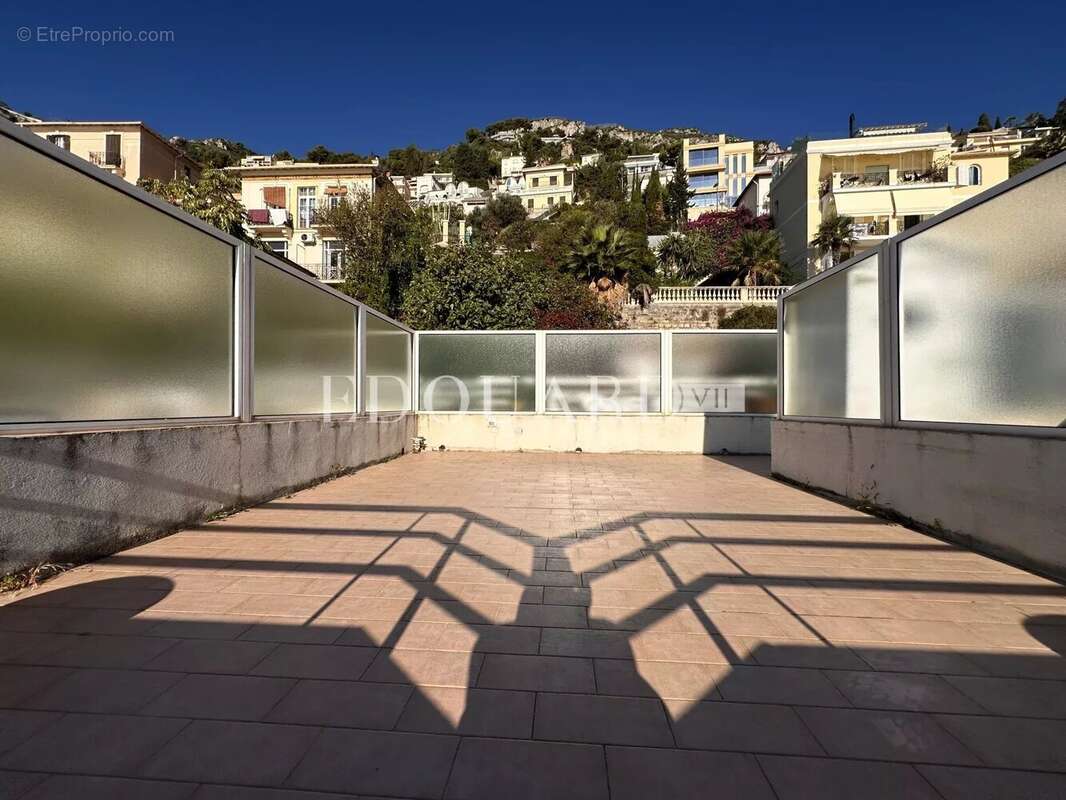 Appartement à ROQUEBRUNE-CAP-MARTIN