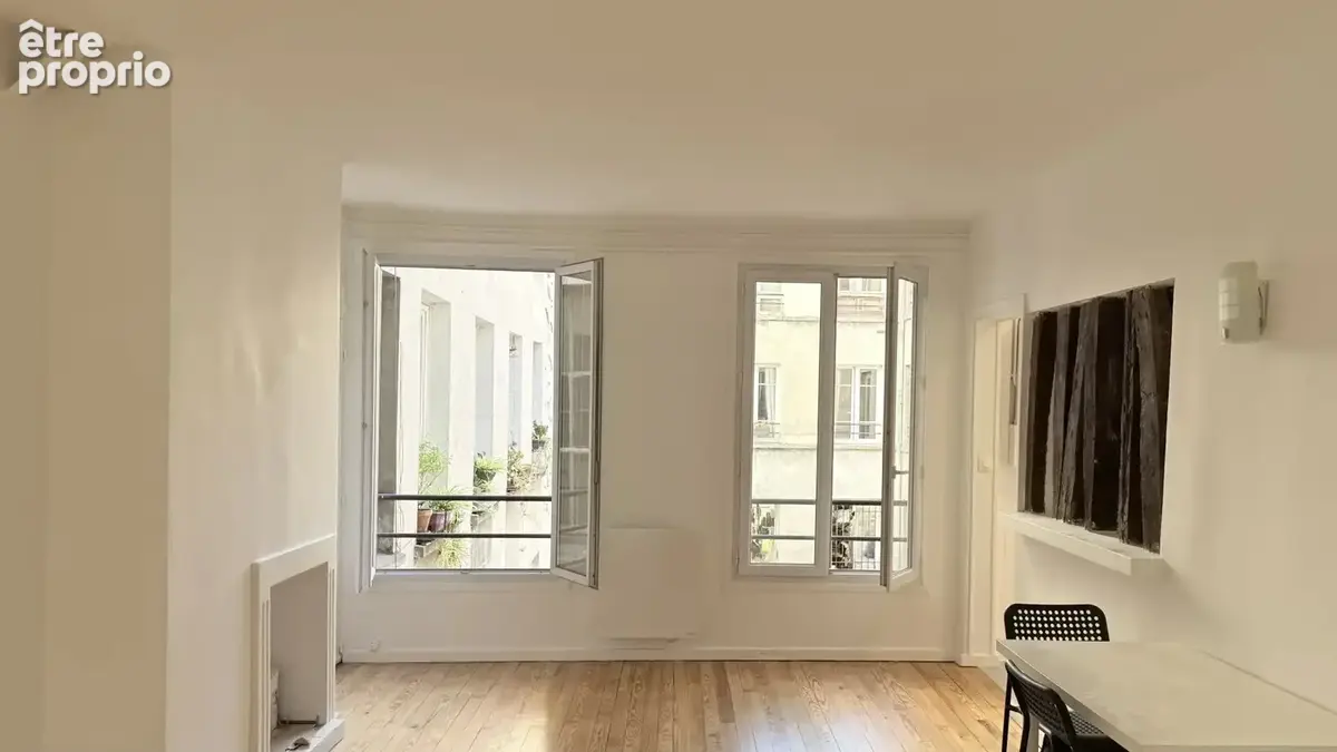 Paris 2ème – Montorgueil - Studio modulable en 2 pièces – refait à neuf -  28,58 m² - 345 000 euros - photo 6