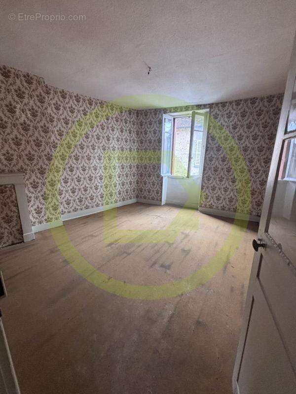 Maison à CHENERAILLES