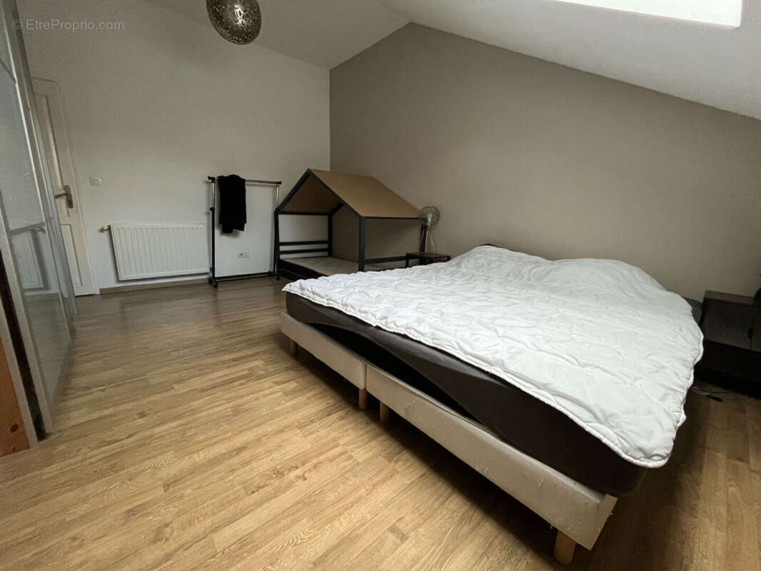 Maison à CHALLES-LES-EAUX