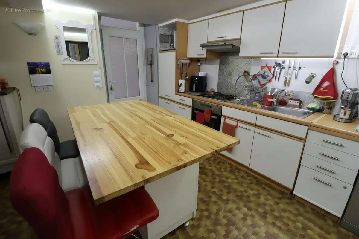 Maison 155 m² à Viriville  - photo 3