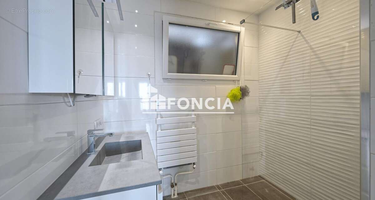 Appartement à BOURGOIN-JALLIEU