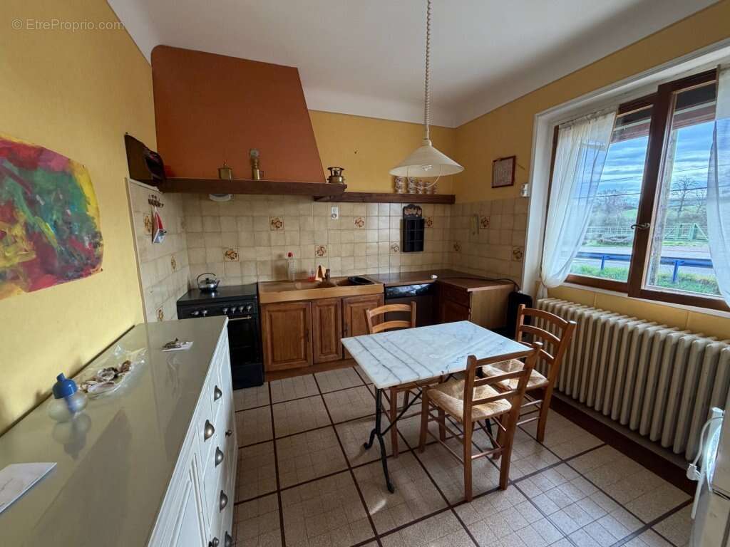 Maison à ECUISSES